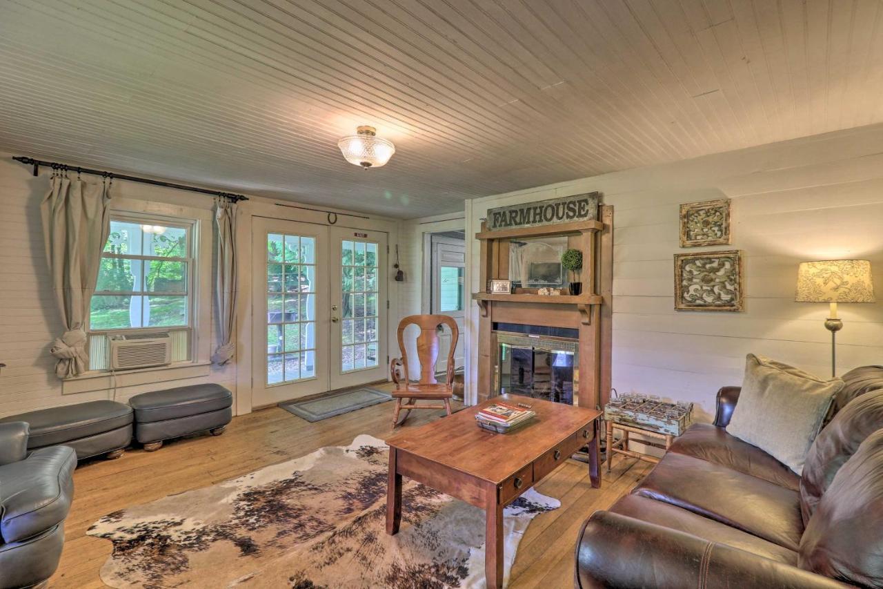 Lil Red Hen Cottage In The Boone Area With Hot Tub West Jefferson Zewnętrze zdjęcie